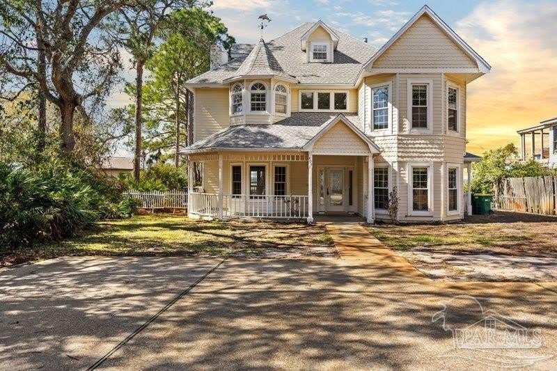 Discover Destin's hidden gem, where coastal elegance meets - Beach Home for sale in Destin, Florida on Beachhouse.com