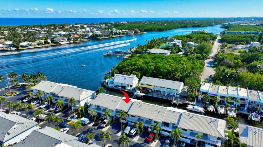 Calling all boaters and fishing enthusiasts! Discover luxury - Beach Townhome/Townhouse for sale in Boynton Beach, Florida on Beachhouse.com