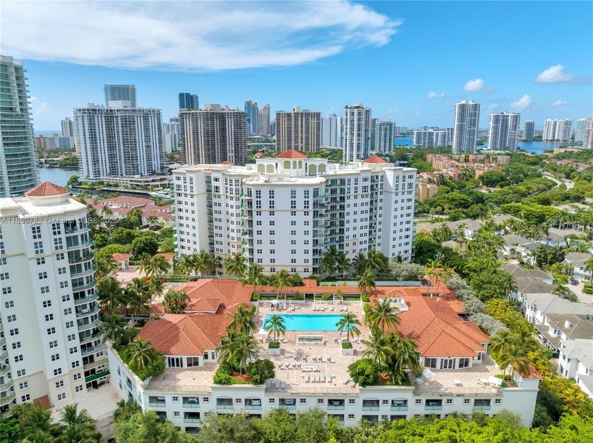 Two-bedroom, two-bathroom condo for sale in a luxurious - Beach Condo for sale in Aventura, Florida on Beachhouse.com