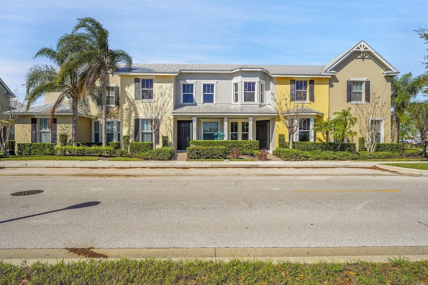 This immaculate townhome is centrally located in the coveted - Beach Townhome/Townhouse for sale in Port Saint Lucie, Florida on Beachhouse.com