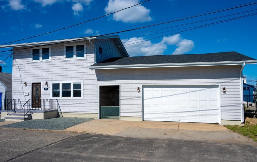 Welcome to this waterfront property with breathtaking views! - Beach Home for sale in Lindenhurst, New York on Beachhouse.com