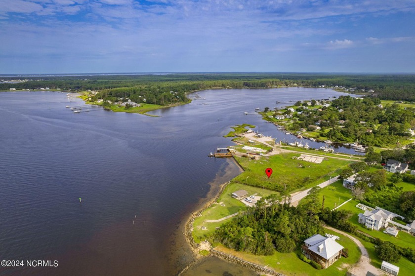 Discover the perfect waterfront opportunity in Marshallberg! - Beach Lot for sale in Marshallberg, North Carolina on Beachhouse.com