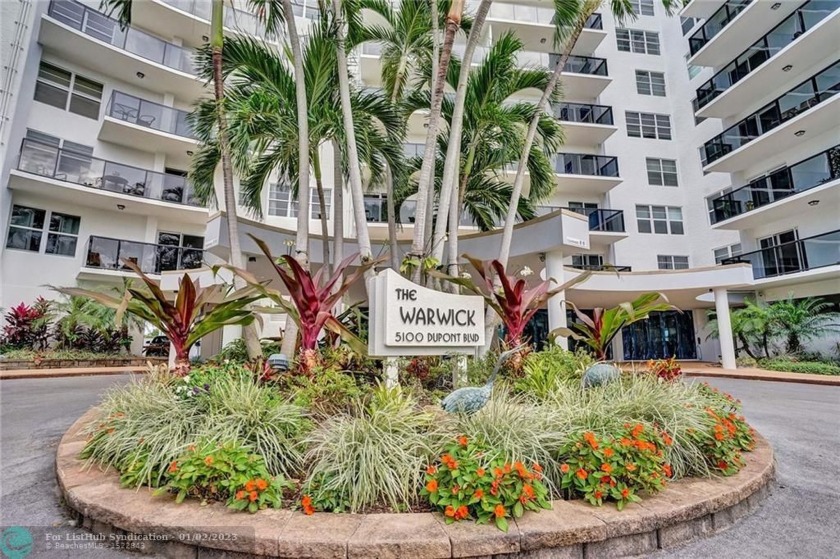 COME VIEW THIS PROFESSIONALLY DECORATED AND BEAUTIFULLY - Beach Condo for sale in Fort Lauderdale, Florida on Beachhouse.com