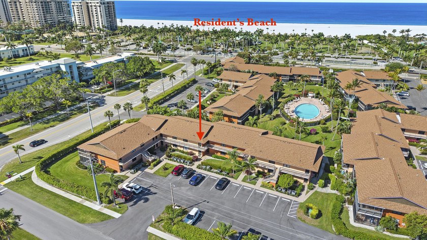 Who's ready for the perfect little condo on Marco Island? This - Beach Condo for sale in Marco Island, Florida on Beachhouse.com