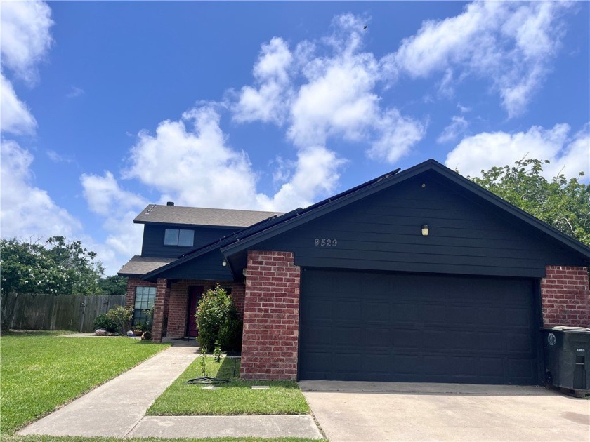 Rare find! Come check out this open floor plan made perfectly - Beach Home for sale in Corpus Christi, Texas on Beachhouse.com