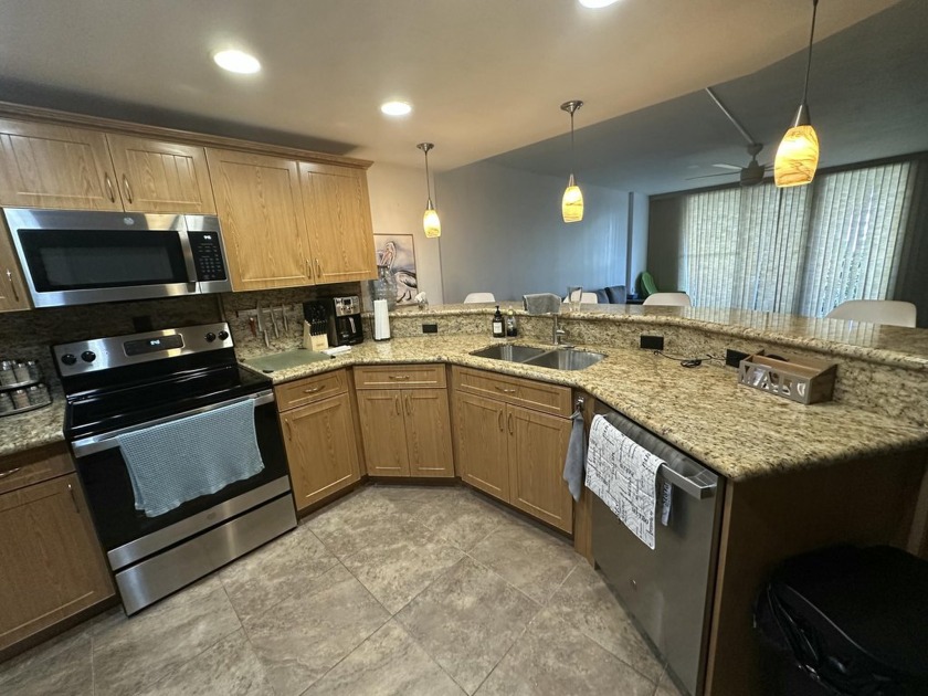 GREAT OPPORTUNITY TO LIVE ON OCEAN FRONT CONDO . WALK RIGHT ON - Beach Condo for sale in South Palm Beach, Florida on Beachhouse.com