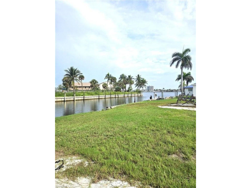 Build your dream home on this spacious waterfront lot on San - Beach Lot for sale in Fort Myers Beach, Florida on Beachhouse.com