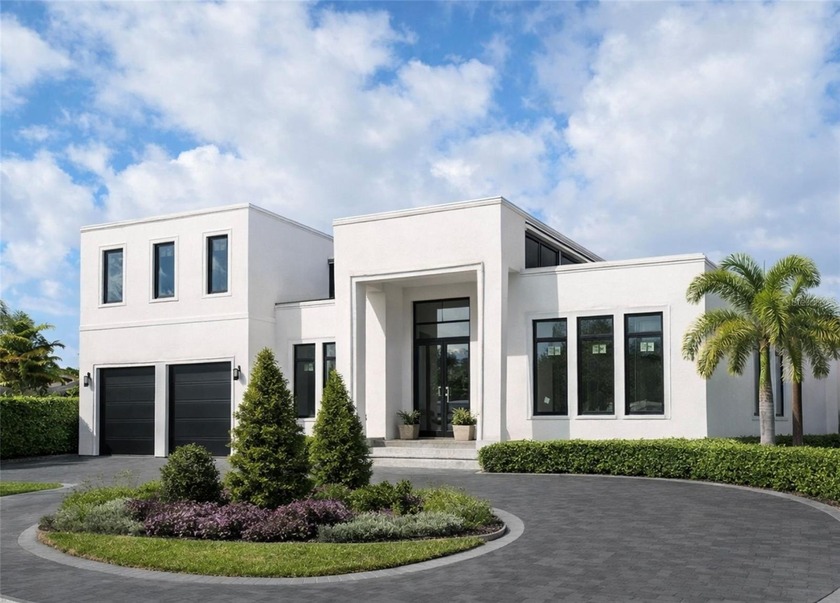 This design-forward South Tampa waterfront home delivers modern - Beach Home for sale in Tampa, Florida on Beachhouse.com