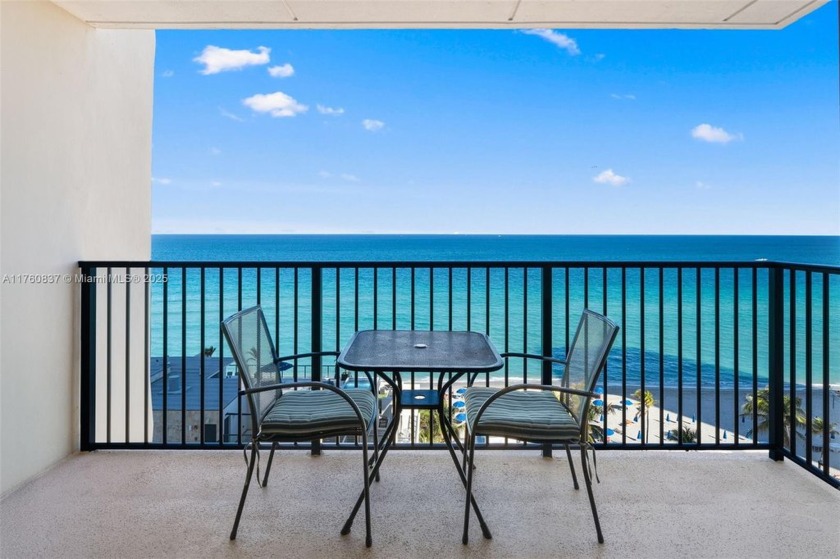 WELCOME TO THIS EXCEPTIONAL 1bed/2 bath  CONDO W/MESMERIZING - Beach Condo for sale in Hollywood, Florida on Beachhouse.com