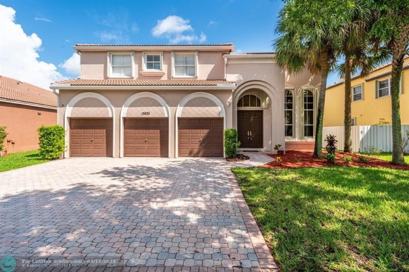 Luxury Living in this Beautiful 5 Bedroom Home in the - Beach Home for sale in Miramar, Florida on Beachhouse.com