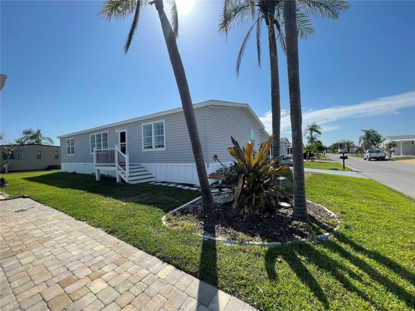 HUGE PRICE REDUCTION ON THIS 2014 3-BEDROOM 2-BATH HOME WITH - Beach Home for sale in Nokomis, Florida on Beachhouse.com