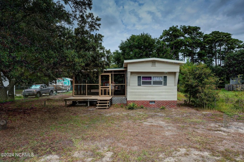 MOTIVATED SELLERS! Here it is a nice beach getaway, only 4 miles - Beach Home for sale in Supply, North Carolina on Beachhouse.com