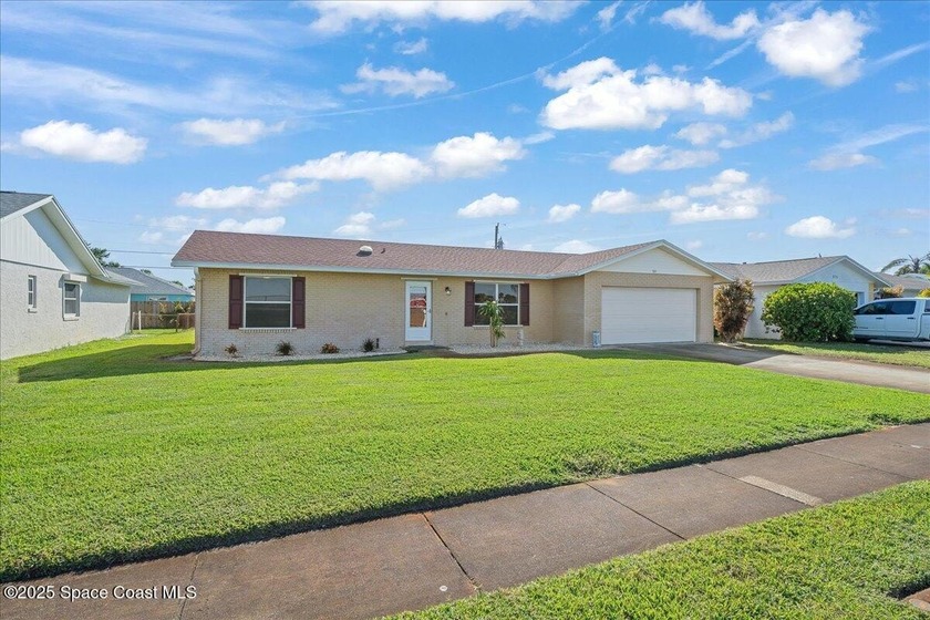 New to the Market in Satellite Beach!! Just steps the beach - Beach Home for sale in Satellite Beach, Florida on Beachhouse.com