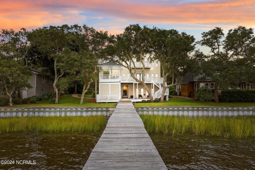 This custom built home is set perfectly under a majestic canopy - Beach Home for sale in Atlantic Beach, North Carolina on Beachhouse.com