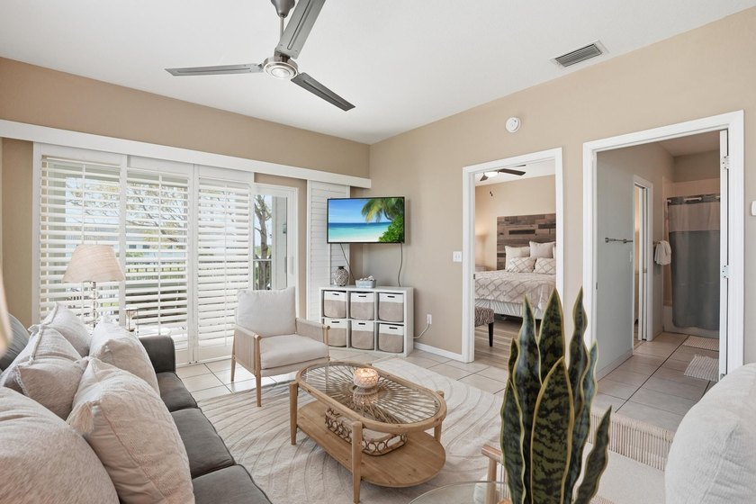This 2-bedroom, 2-bath corner-unit condo in Olde Marco offers a - Beach Condo for sale in Marco Island, Florida on Beachhouse.com
