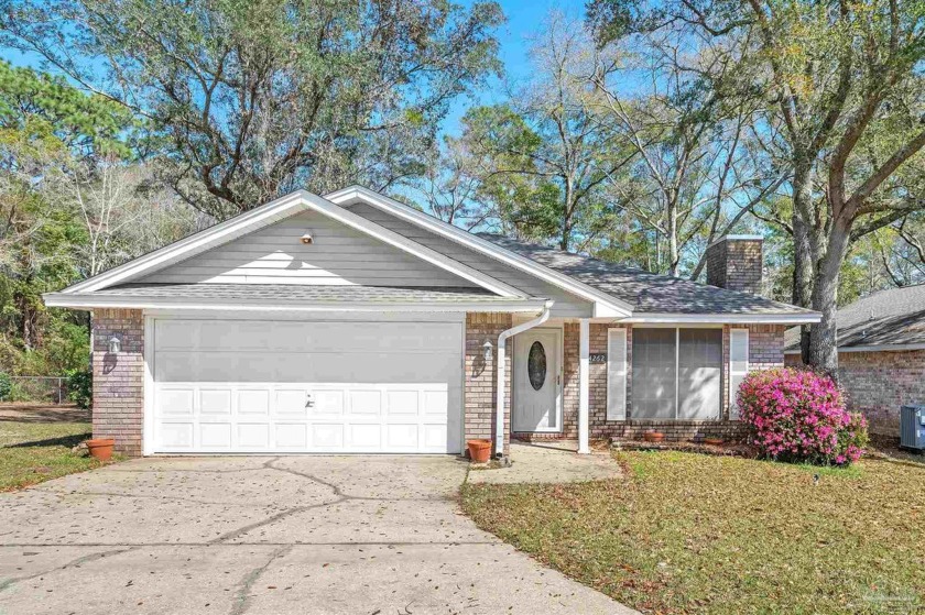 Welcome to 34262 Kathryn Drive, a cozy 3-bedroom, 2-bathroom - Beach Home for sale in Lillian, Alabama on Beachhouse.com