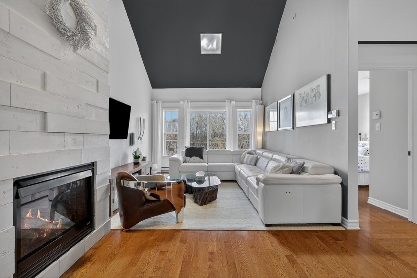Les CIMES | Luxurious condo sold furnished, located downtown. As - Beach Condo for sale in Mont-Tremblant, Quebec on Beachhouse.com