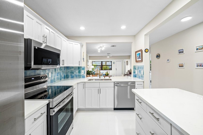 Exquisitely renovated 2BR/2BA one-story lakefront villa in an - Beach Home for sale in Delray Beach, Florida on Beachhouse.com