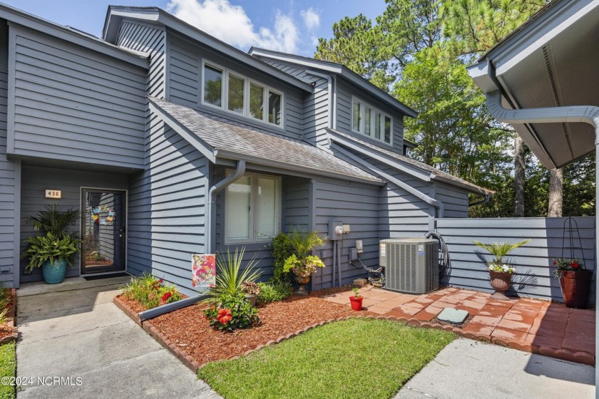 This home is charming! Located right in the heart of Hampstead - Beach Townhome/Townhouse for sale in Hampstead, North Carolina on Beachhouse.com