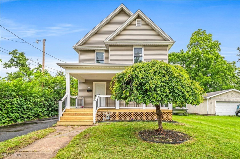 Updated Charmer Just Minutes from Walnut Beach & Bridge Street! - Beach Home for sale in Ashtabula, Ohio on Beachhouse.com