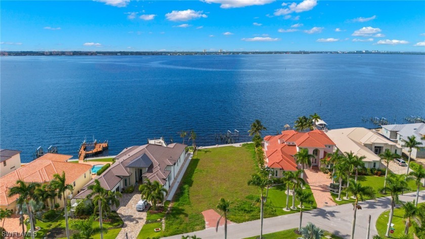 BUILD THE WATERFRONT HOME OF YOUR DREAMS HERE! Don't Miss an - Beach Lot for sale in Cape Coral, Florida on Beachhouse.com