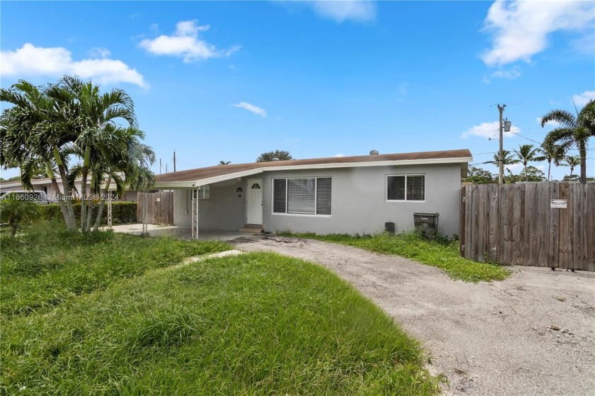 Welcome to this stunning single family home in West Palm Beach! - Beach Home for sale in West Palm Beach, Florida on Beachhouse.com