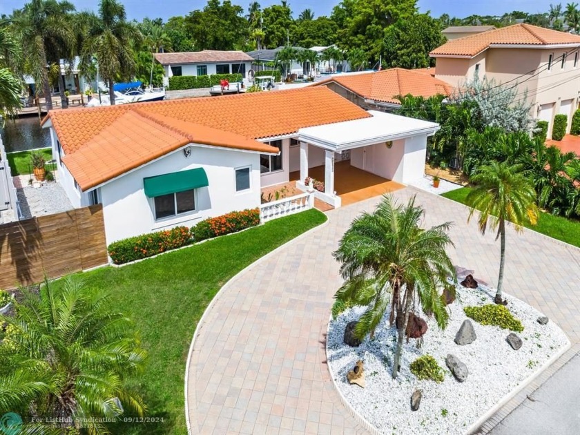 FABULOUS OPPORTUNITY TO PURCHASE THIS BEAUTIFUL WATERFRONT/POOL - Beach Home for sale in Wilton Manors, Florida on Beachhouse.com