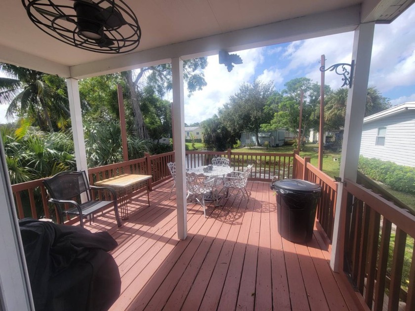 Welcome to your slice of paradise in this 2016 mobile home - Beach Home for sale in Palm Beach Gardens, Florida on Beachhouse.com