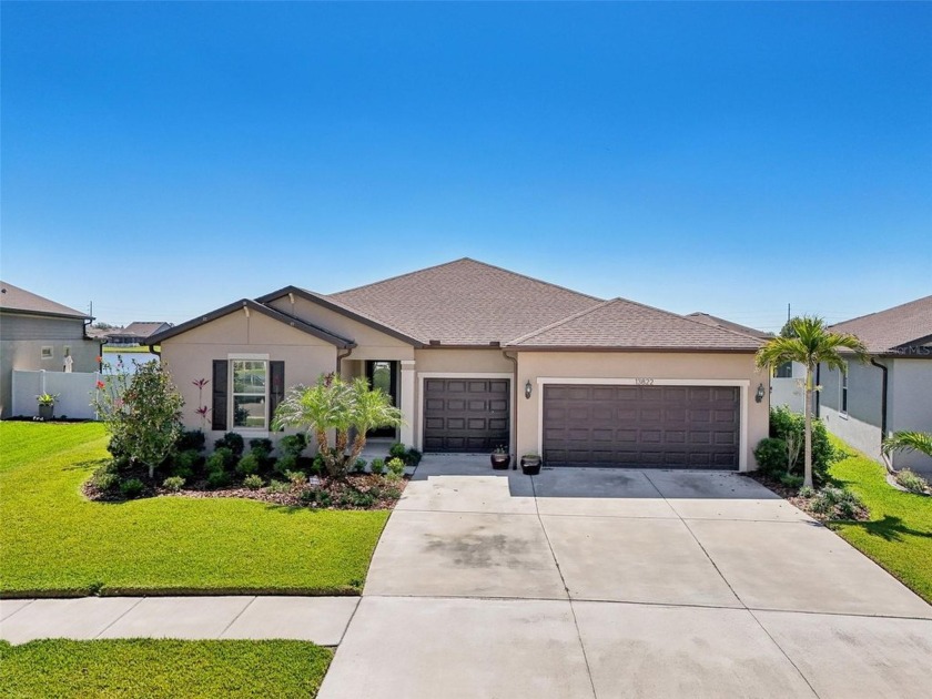 LOCATION ! LOCATION ! LOCATION ! GORGEOUS POND VIEWS ! UPGRADES - Beach Home for sale in Riverview, Florida on Beachhouse.com