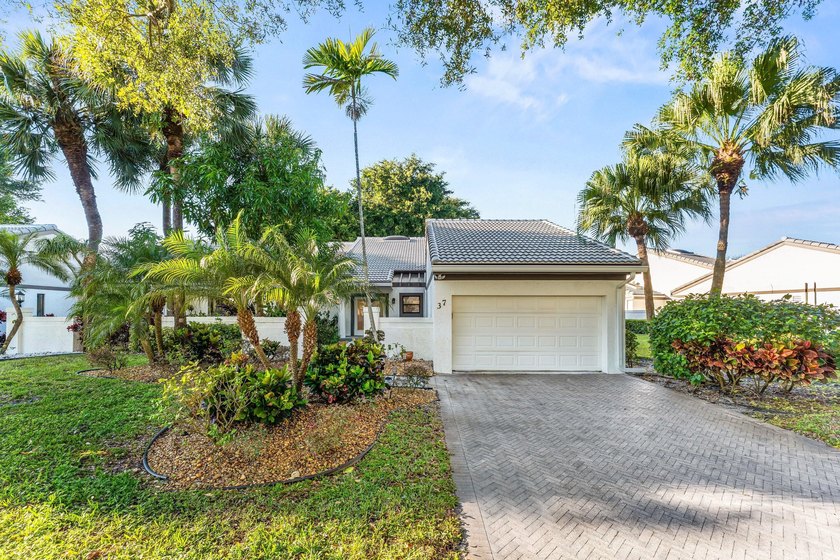 Essex at Hunters Run puts you steps from the clubhouse, dining - Beach Home for sale in Boynton Beach, Florida on Beachhouse.com