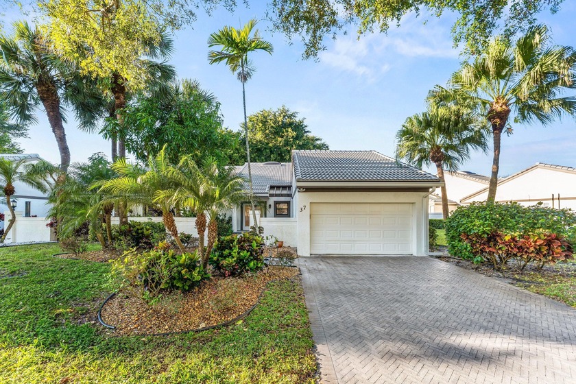 Essex at Hunters Run puts you steps from the clubhouse, dining - Beach Home for sale in Boynton Beach, Florida on Beachhouse.com