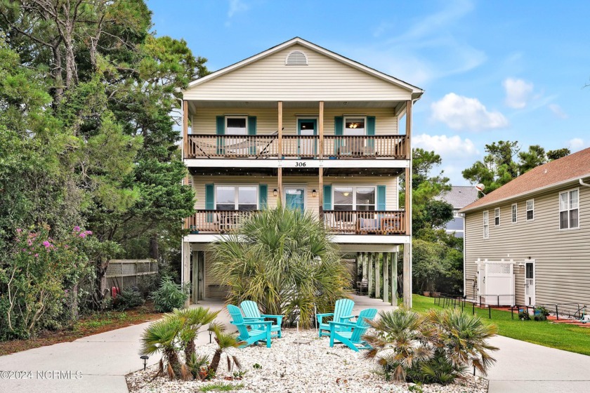 Welcome to your coastal oasis! This spacious 4-bedroom - Beach Home for sale in Carolina Beach, North Carolina on Beachhouse.com