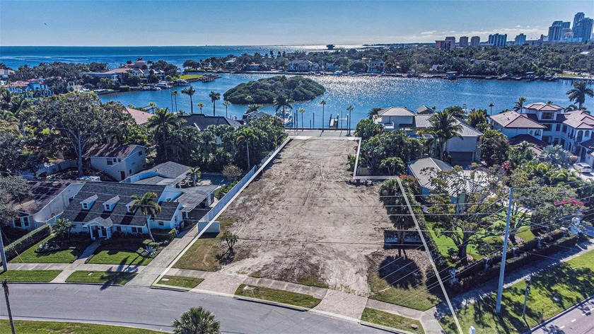 PLEASE READ CAREFULLY. You are looking at an unusually large - Beach Lot for sale in St. Petersburg, Florida on Beachhouse.com