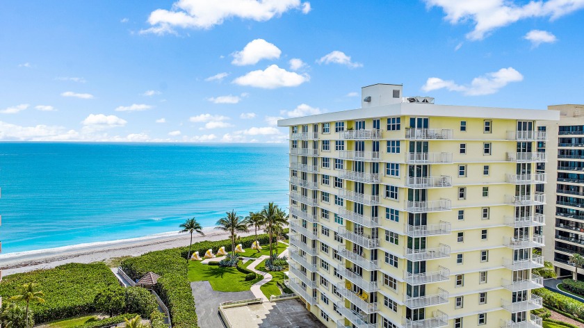 Penthouse!  2 Parking Spaces!  Extremely rare Penthouse - Beach Condo for sale in Juno Beach, Florida on Beachhouse.com
