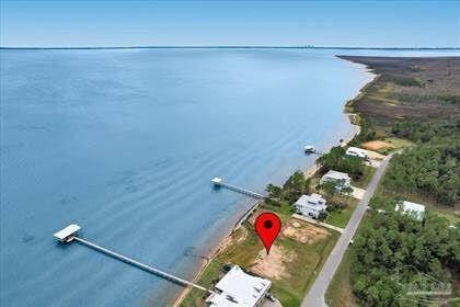 Enjoy the peace and tranquility of the bay with its relaxing - Beach Lot for sale in Milton, Florida on Beachhouse.com