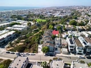 Exceptional 3 bedroom/2 bath townhome located on Greenbelt in - Beach Townhome/Townhouse for sale in Hermosa Beach, California on Beachhouse.com