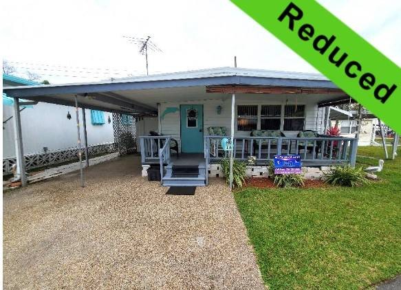 Step into the Florida lifestyle offered by this Turnkey property - Beach Home for sale in Ellenton, Florida on Beachhouse.com