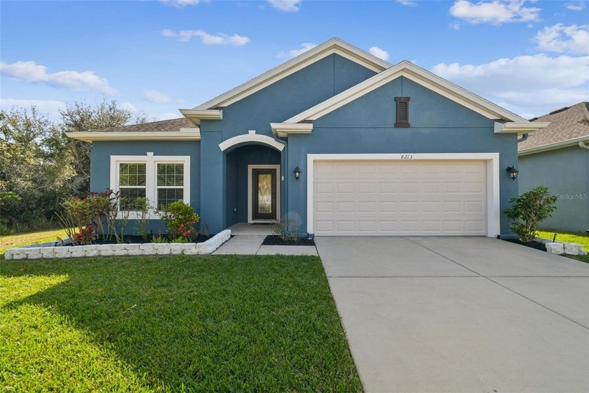 Under contract-accepting backup offers. Enjoy this fresh and - Beach Home for sale in Gibsonton, Florida on Beachhouse.com
