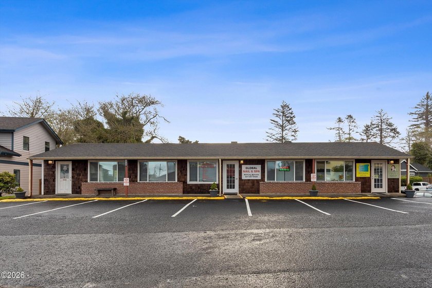 Fully leased multipurpose Building zoned General Commercial - Beach Commercial for sale in Lincoln City, Oregon on Beachhouse.com