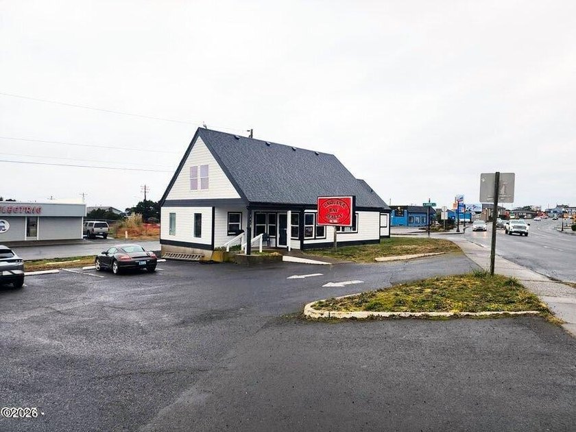 Unlock a premier investment opportunity with this - Beach Commercial for sale in Newport, Oregon on Beachhouse.com