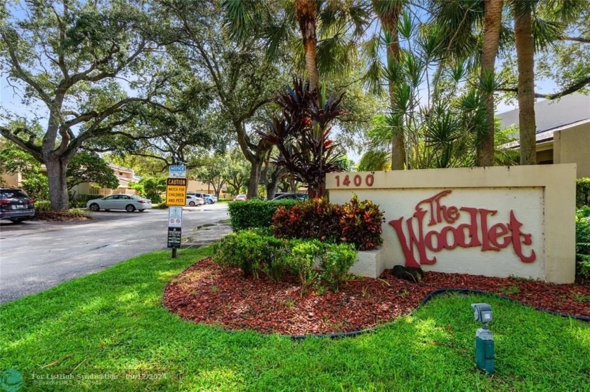 Light and bright 2 bedroom, 2 bathroom townhome with an upstairs - Beach Condo for sale in Boca Raton, Florida on Beachhouse.com