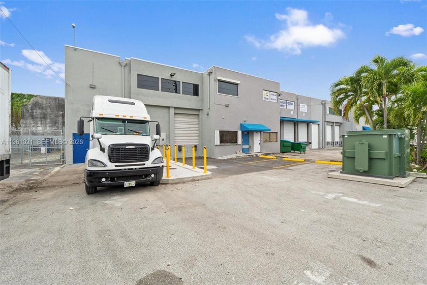 Turnkey 5,138 SF warehouse in prime Medley location. Excellent - Beach Commercial for sale in Medley, Florida on Beachhouse.com
