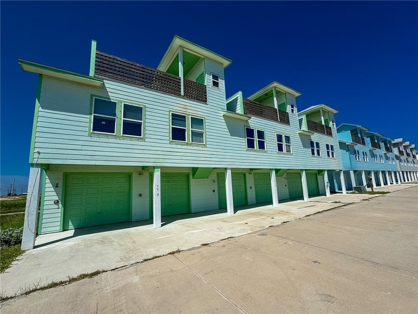 No HOA! Port Aransas Coastal Townhome - Beach Access & Water - Beach Townhome/Townhouse for sale in Port Aransas, Texas on Beachhouse.com
