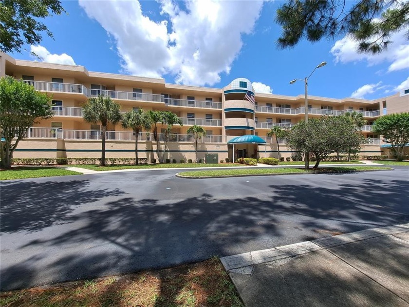 Wait until you see this spacious 2/2 in very popular Shores of - Beach Condo for sale in St. Petersburg, Florida on Beachhouse.com