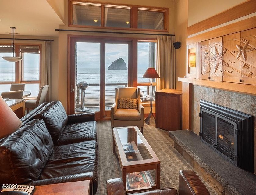 Gorgeous, beachfront Cottage. Vacation ownership at its best - - Beach Home for sale in Pacific City, Oregon on Beachhouse.com