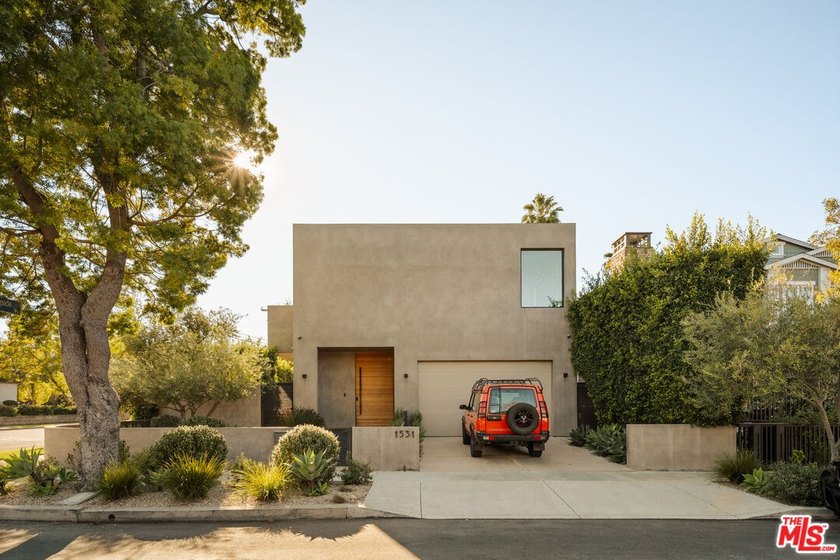 A refined expression of contemporary California architecture - Beach Home for sale in Venice, California on Beachhouse.com