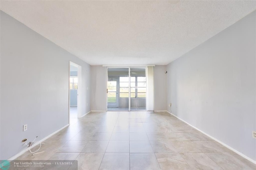 BEAUTIFUL 1st floor unit. 2 bedrooms and 2 baths with screened - Beach Condo for sale in Sunrise, Florida on Beachhouse.com