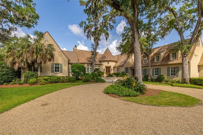 Welcome to 117 Hawkins Island Circle, a luxurious residence - Beach Home for sale in Saint Simons, Georgia on Beachhouse.com