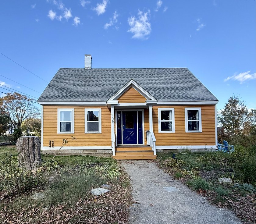 Welcome to 671 US Route 1 in Stockton Springs, where classic New - Beach Home for sale in Stockton Springs, Maine on Beachhouse.com