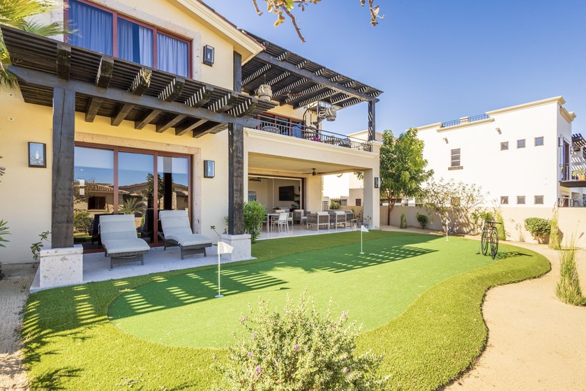 Enjoy resort-style living with this 3-bedroom corner - Beach Condo for sale in San Jose Corridor,  on Beachhouse.com